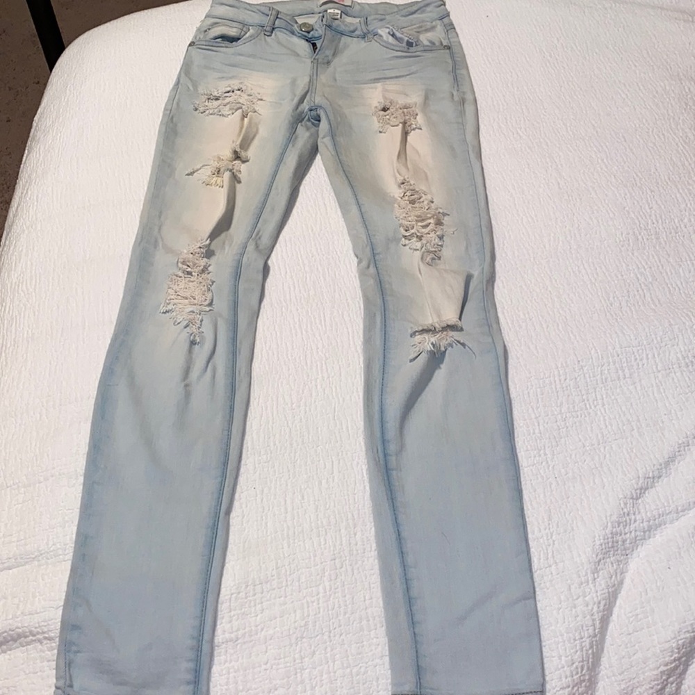 Light wash ripped regular jeans
